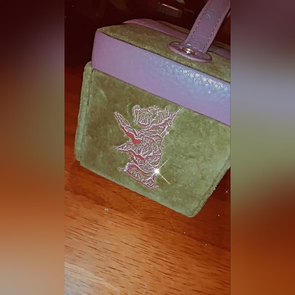 COPY - Juicy couture jewelry box Train - Picture 4 of 8